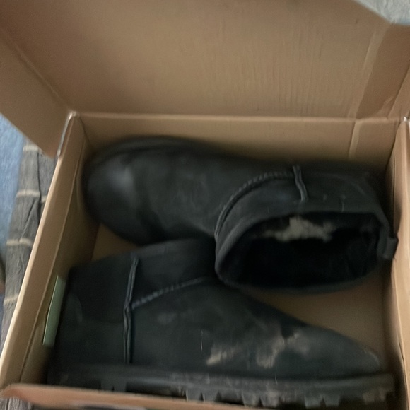 Kids shearling ugg black boot size 4 - Picture 7 of 8